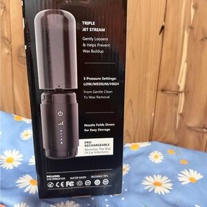 Triple Jet Stream Ear Irrigator - Black